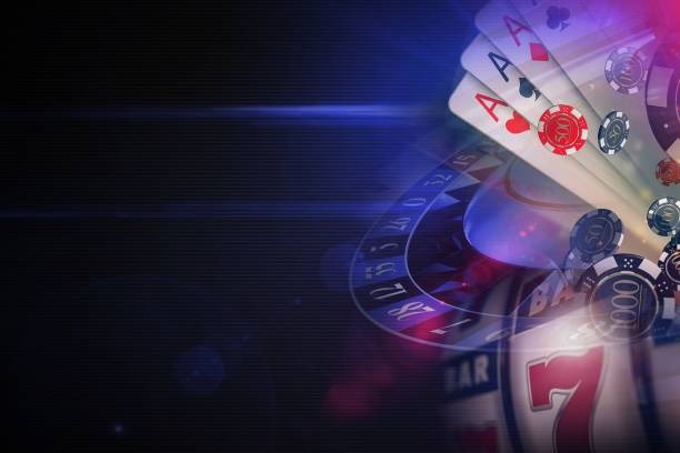 kopertoto platform interface showing PUBG Mobile Pro League schedule and live baccarat table side by side